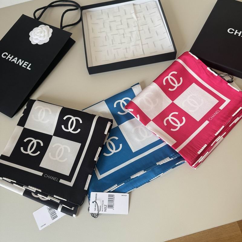 Chanel silk scarf hm28